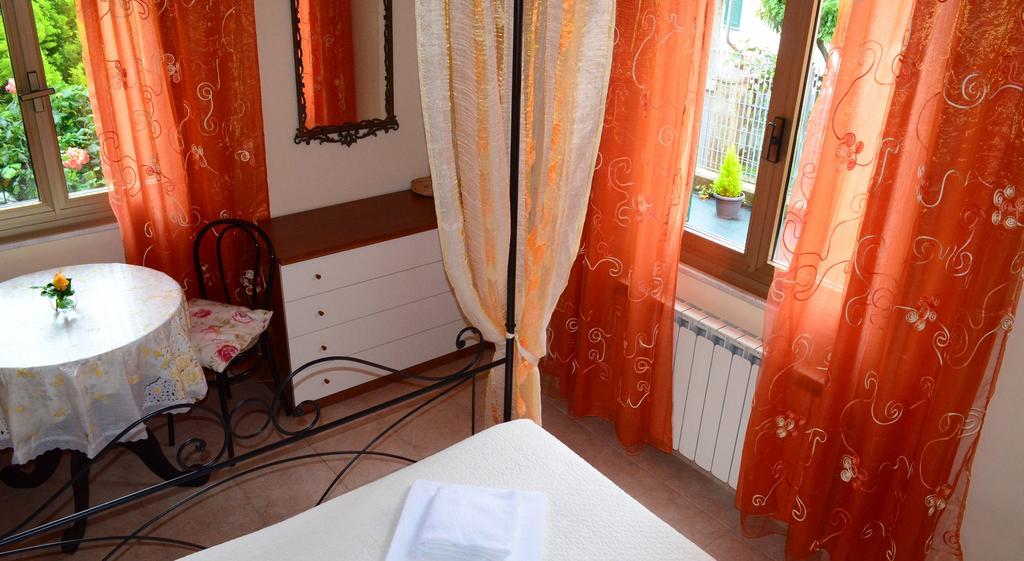 La Casa Delle Rose Room With Air Conditioning La Spezia Exteriér fotografie